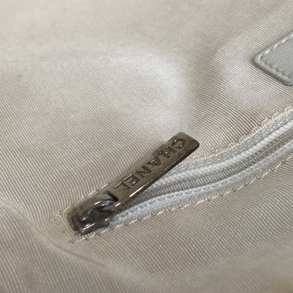 CHANEL White Boston Bag - Picture 15 of 16